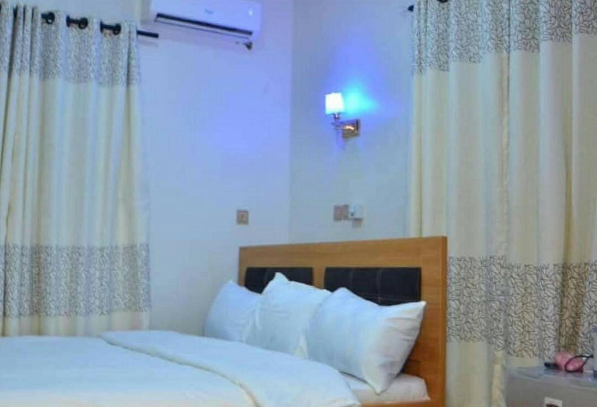 Room In Lodge - Seth Hotel Asaba Exterior photo